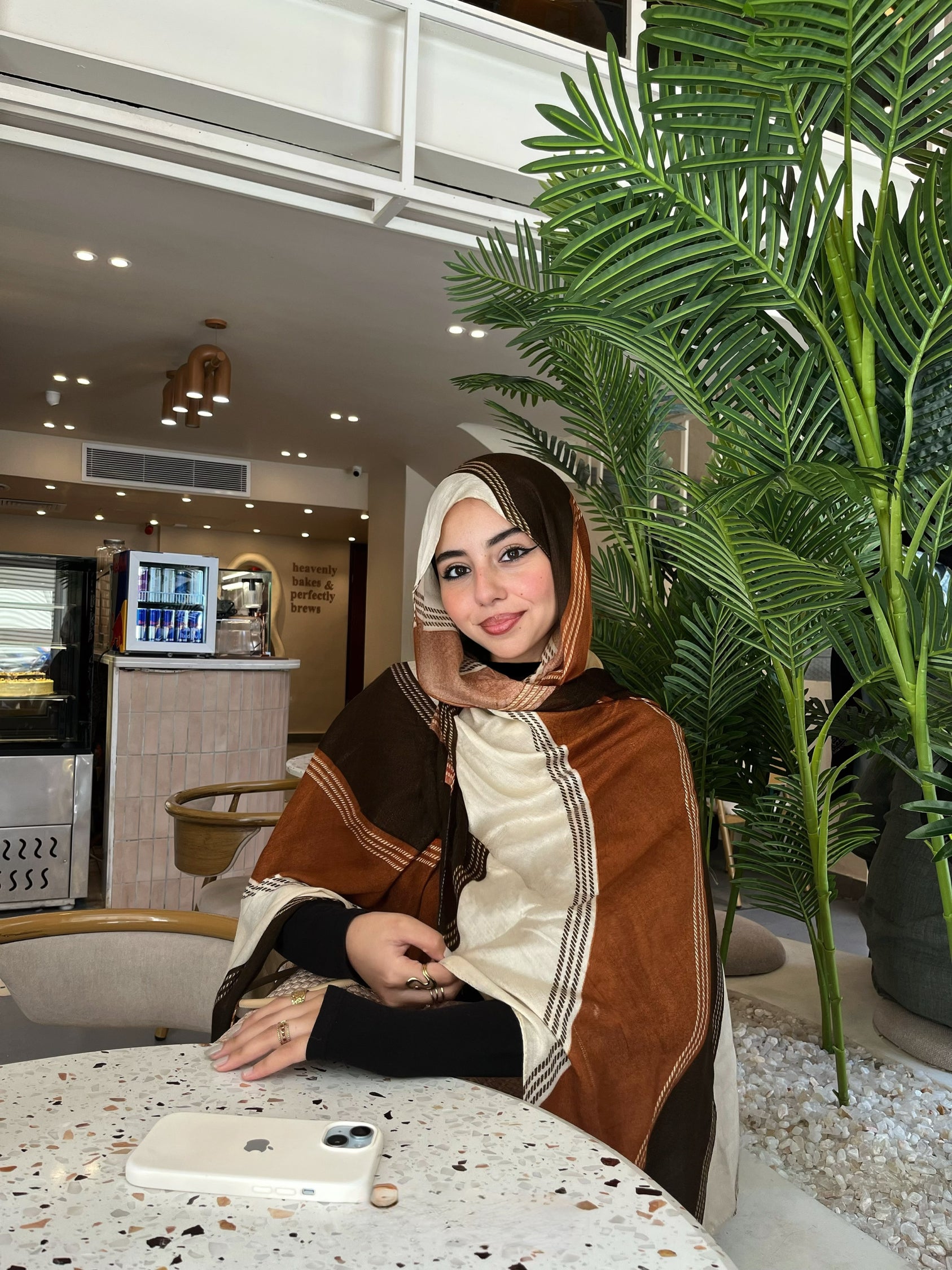 Brown Ora